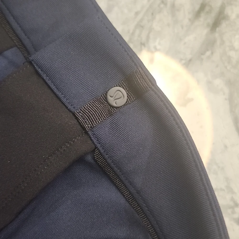Lululemon Men's ABC Classic-Fit Short 9